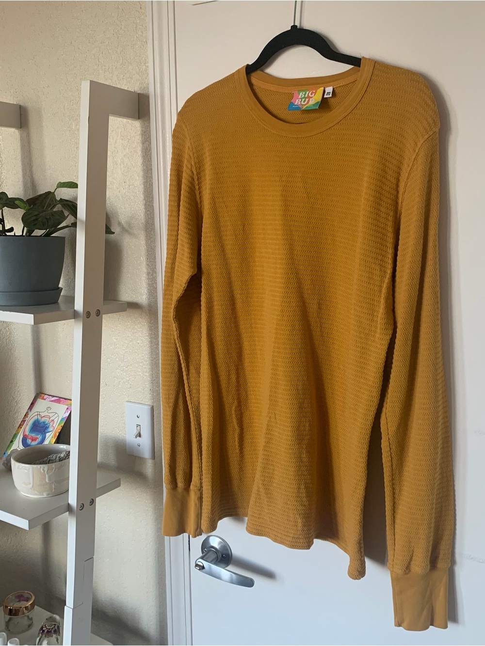 Big Bud Press “Spicy Mustard” yellow / gold thermal long sleeve tee shirt / sz M